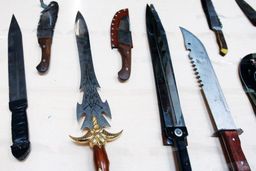 استفاده از سلاح سرد چه مجازاتی دارد؟