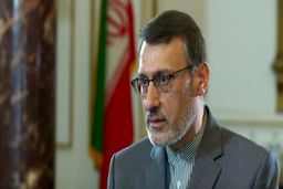 بعیدی نژاد: بپذیریم که روش جهانشمول علمی برای مقابله با کرونا وجود ندارد