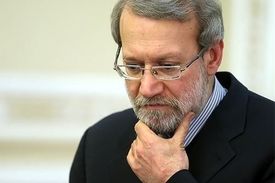 درخواست لاریجانی از افراد و جریان‌های سیاسی برای کنار گذاشتن اختلافات