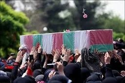 پیکرهای شهدای سانحه شناور کنارک جهت انجام آزمایش DNA به تهران منتقل شدند
