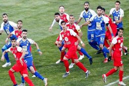 استقلال و پرسپولیس از خرید بازیکن و مربی خارجی محروم شدند!