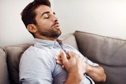 تشخیص تفاوت‌های بین درد فیزیکی و ذهنی در قفسه سینه