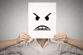 چرا و چگونه عصبانیت خود را کنترل کنیم؟ / تکنیک‌های مدیریت خشم