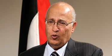 مشاور «محمود عباس»: برای انتفاضه جدید آماده میشویم