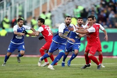 پیشنهاد وسوسهانگیز پرسپولیس به ستاره استقلال/چرخش عجیب علی کریمی