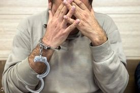 بازداشت فردی که کودکان کار را مجبور به کار غیراخلاقی می‌کرد