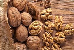 ۹ خاصیت شگفت انگیز گردو برای بدن