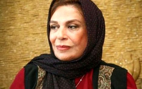 گوهر خیراندیش برای درمان کرونا در بیمارستان بستری شد