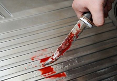 قتل یک پدر بدست فرزندش با ۴۰ ضربه خنجر!