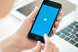 تعلیق دائمی حساب توییتر منتشرکنندگان اطلاعات غلط کرونایی