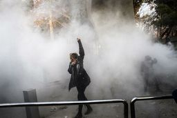 اعتراض عکاس ایرانی به استفاده از عکس او در توئیت فارسی ترامپ