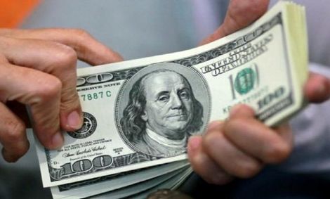 نوسان جزئی نرخ ارز در بازار؛ دلار از کانال ۲۷ هزار تومانی عبور کرد