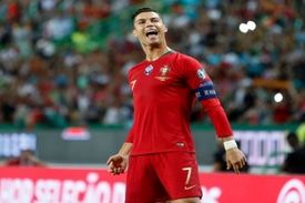 رونالدو آقای گل بازی‌های ملی فوتبال جهان شد