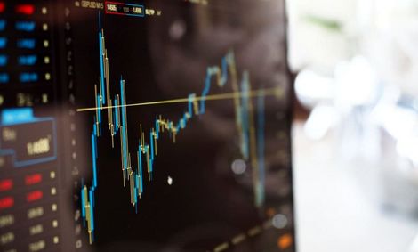 مداخلات دستوری بورس را بی‌ثبات می‌کند