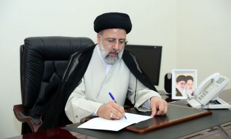 رئیسی «قانون حمایت از خانواده و جوانی جمعیت» را برای اجرا ابلاغ کرد