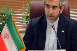 علی باقری: توپ در زمین آمریکا است نه ایران