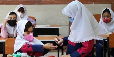 مدارس به دلیل کرونا تعطیل نخواهند شد