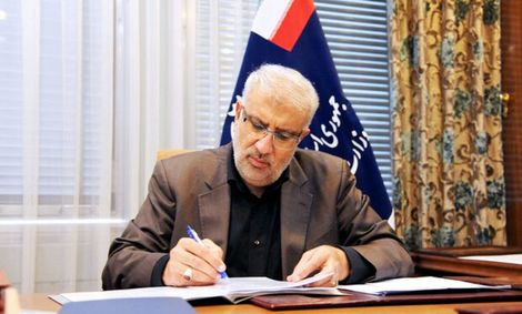 وزیر نفت: بحث افزایش قیمت بنزین نداریم