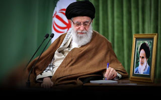 رهبر انقلاب به مداحان: مداحی، موسیقیِ پاپ نیست