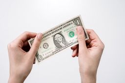 نرخ ارز در بازار آزاد ۱۷ اسفند ۱۴۰۰