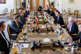 درخواست امیرعبداللهیان از همتای مجارستانی برای تسهیل روند انتقال ایرانیان از اوکراین به ایران