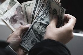 قیمت دلار در ۲۸ اردیبهشت ۱۴۰۱
