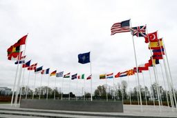 ظرف نیم ساعت کشورهای ناتو را ویران میکنیم