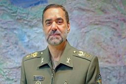 دستور وزیر دفاع برای برای کمک به مردم زلزله زده هرمزگان