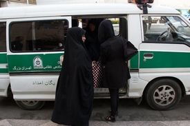 گشت ارشاد و شاهدان عینی ماجراهای اخیر