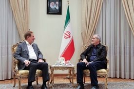 جهانگیری با رئیس جمهور منتخب دیدار کرد