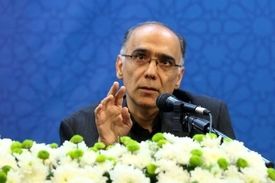مهدی ذاکریان: همکاری‌های اقتصادی در منطقه با وجود تحریم‌های مالی یک رویاست.