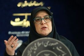 مهاجرانی: فعلاً برنامه‌ای برای قطع برق صنایع نداریم