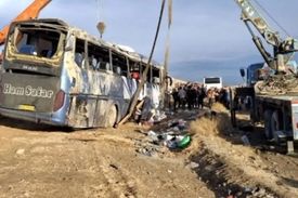 حادثه مرگبار واژگونی اتوبوس در نجف‌آباد اصفهان
