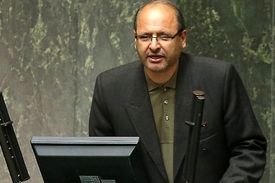 عضو کمیسیون امنیت ملی مجلس: عراقچی قانون مجلس را رعایت کرده/ بر‌اساس آنچه شنیده می‌شود، مذاکرات ایران با آژانس بین‌المللی انرژی اتمی در مسیر مثبتی پیش می‌رود و قابل تامل است