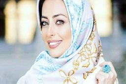 تعجب نفیسه روشن از دیدن عکس خود در لندن + عکس