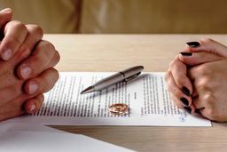 برای طلاق از همسر خارج‌نشین چه کنیم؟
