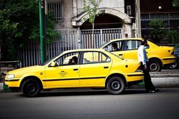 شکار دختران بد حجاب با تاکسی خطی