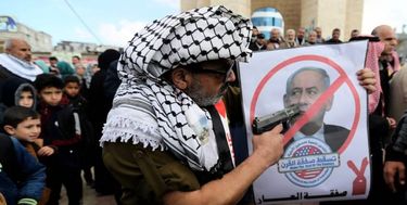 دبیرخانه حمایت از انتفاضه مجلس: طرح معامله غرب به زباله دان تاریخ انداخته خواهد شد